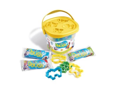 Carioca Doughy Cubo con 3 Paquetes de Pasta de Modelar 50gr + 4 Moldes - Blanda y Flexible - Facil de Amasar y Moldear - Ideal para Iniciacion al Modelaje - Tapa de Colores Surtidos Aleatorios
