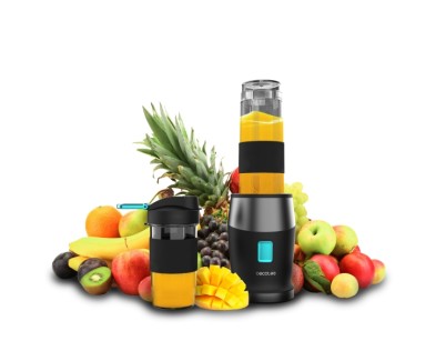 Cecotec Power Titanium 900 ProGo Hand Juice Batidora de Vaso - 900W - Tapon Plegable - Antideslizante - 4 Cuchillas de Titanio - 2 Vasos Portatiles de 570ml - Color Negro y Azul