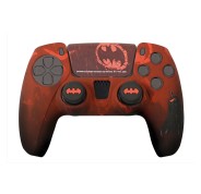 FR-TEC Pack Oficial de Batman Funda de Silicona + Grips para Joysticks para Dualsense - Diseño Inspirado en Comics - Sticker para el Touchpad - Color Rojo