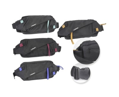 Lagart Smart Bandolera/Ri&ntilde;onera - 3 Bolsillos - Cinta Ajustable - Fabricada en Nylon Impermeable - Medidas 24x12x5cm - Color Negro con Detalles en Color