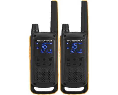 Motorola TLKR T82 Extreme Pack 2 Walkie Talkies - 16 Canales PMR446 y 121 Codigos - Alcance de hasta 10km en Campo Abierto - Autonomia hasta 18h - Color Negro/Amarillo