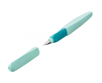 Pelikan Twist Pluma Estilografica - Punta M - Uso Ambidiestro - Seccion Triangular Transversal - Incluye 2 Cartuchos de Tinta - Color Menta