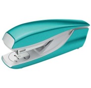 Petrus 635 WOW Grapadora Metalica + Caja de 200 Grapas - Hasta 30 Hojas - Extraegrapas Integrado - Grapado Cerrado, Abierto y Clavado - Color Turquesa Metalizado
